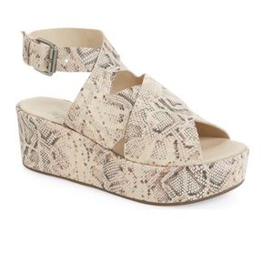 Amuse Society x Matisse runaway platform wedge sandal
